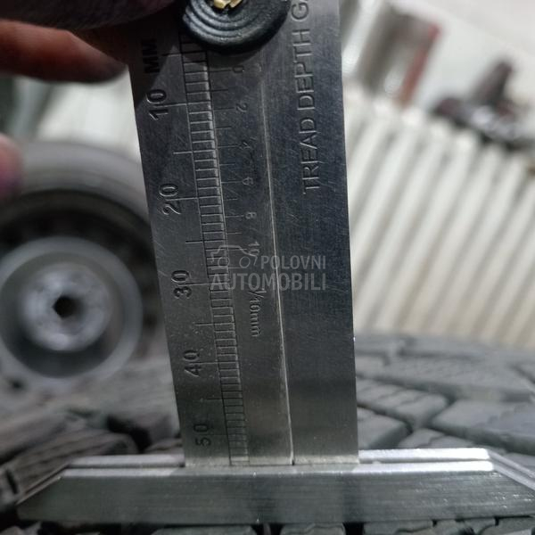 Goodyear 195/60 R16 Zimska