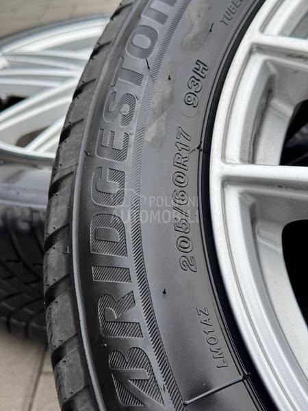Bridgestone 205/60 R17 Zimska