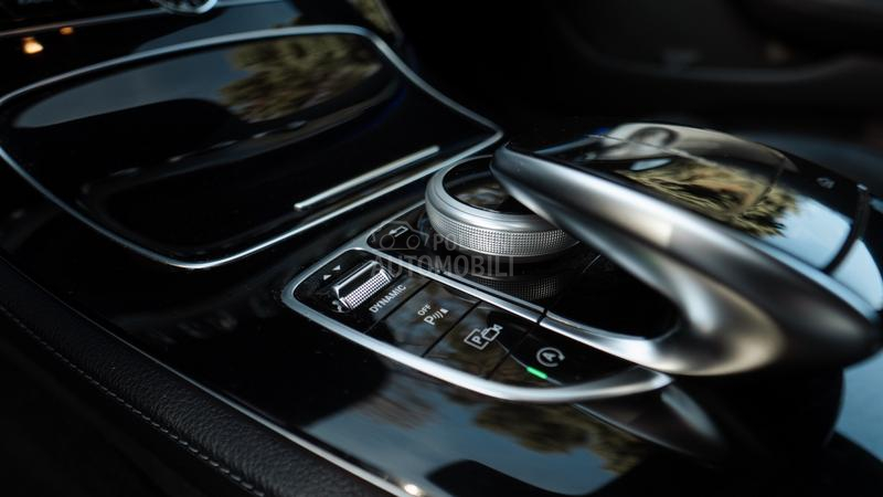 Mercedes Benz E 220 AMG