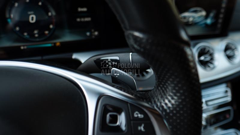 Mercedes Benz E 220 AMG