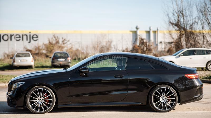 Mercedes Benz E 220 AMG