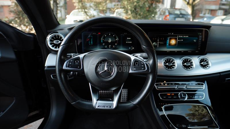 Mercedes Benz E 220 AMG
