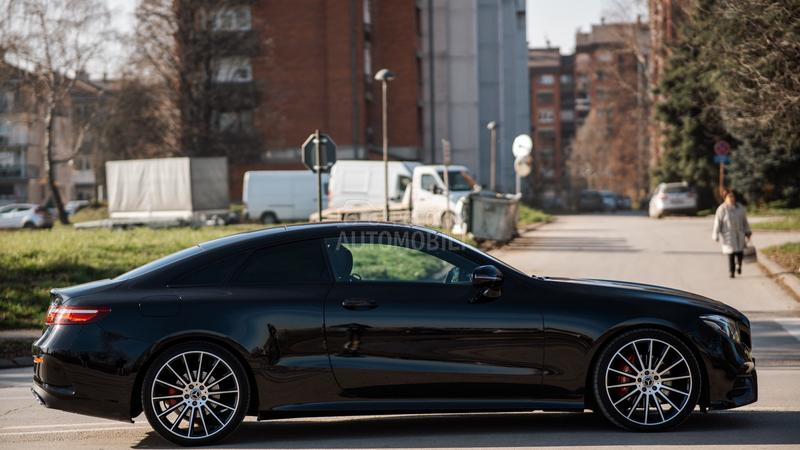 Mercedes Benz E 220 AMG