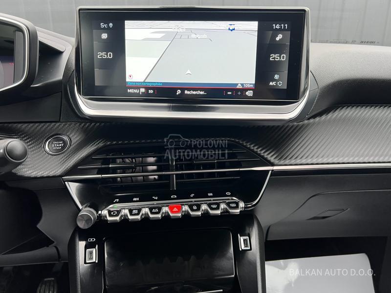 Peugeot 2008 1.5 HDI/ALLURE/NAV