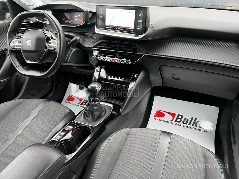 Peugeot 2008 1.5 HDI/ALLURE/NAV