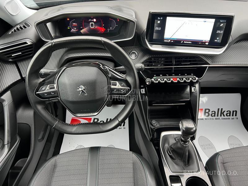 Peugeot 2008 1.5 HDI/ALLURE/NAV