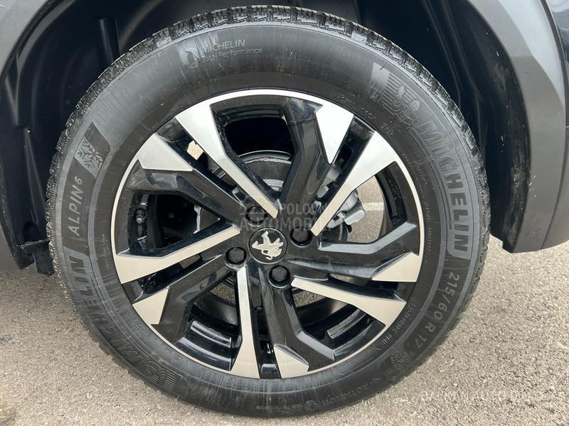 Peugeot 2008 1.5 HDI/ALLURE/NAV