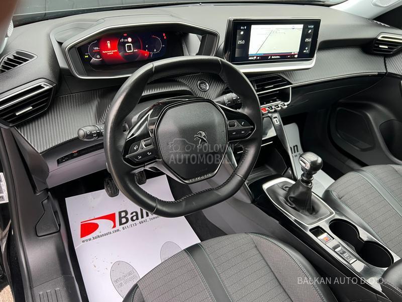 Peugeot 2008 1.5 HDI/ALLURE/NAV