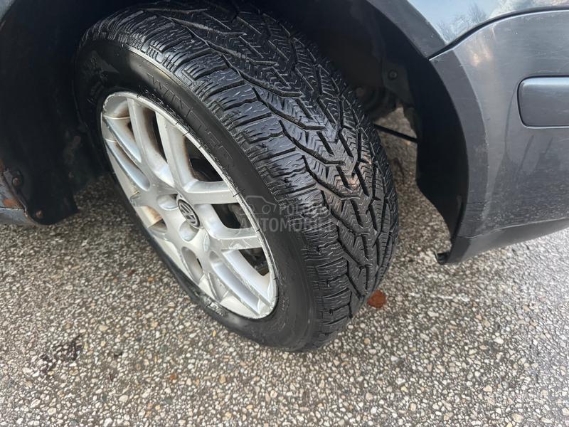 Volkswagen Golf 4 1.6 highline