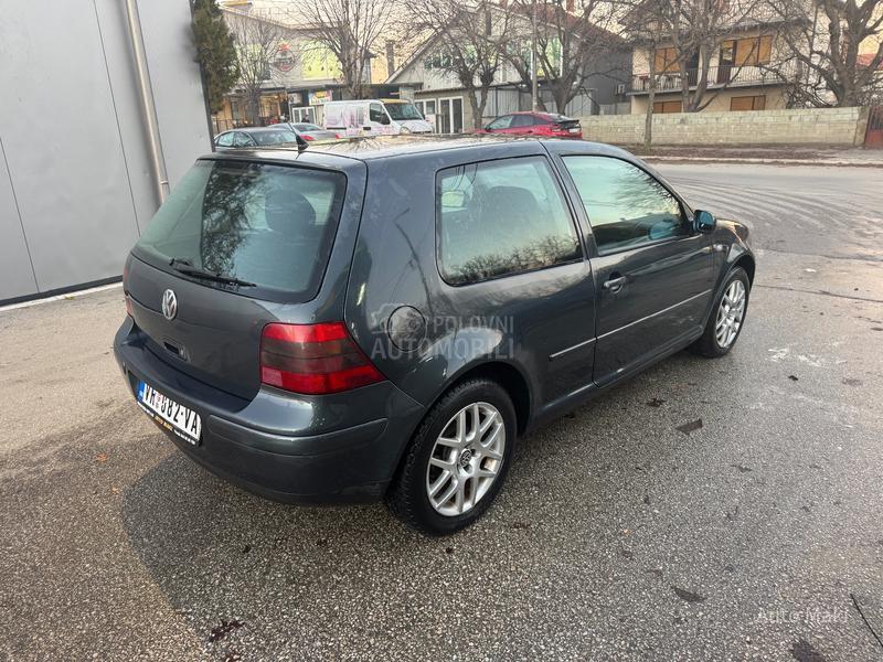 Volkswagen Golf 4 1.6 highline