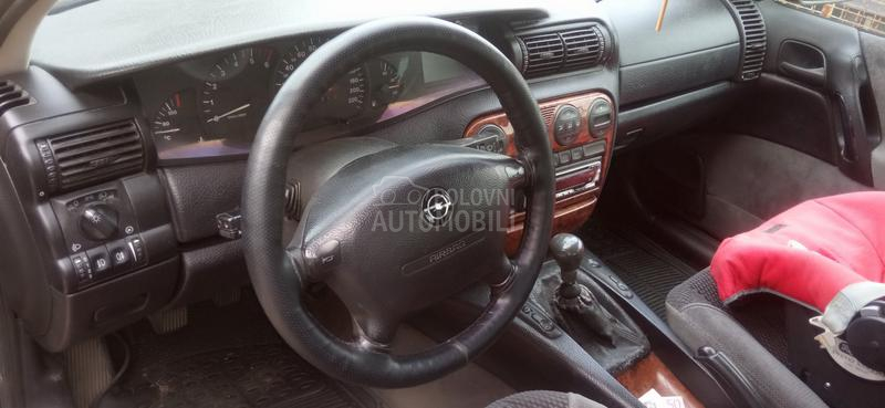 Opel Omega cd