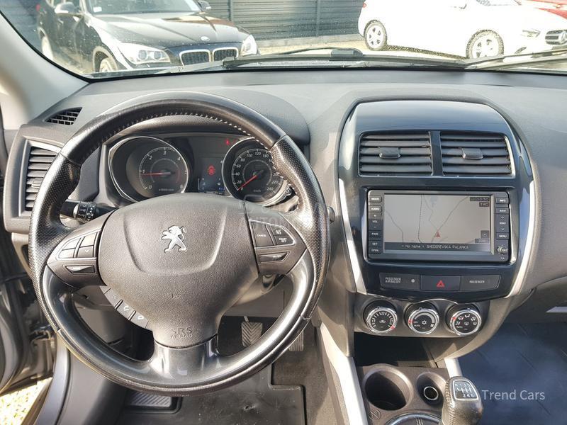 Peugeot 4008 1.6 HDI 4X4  N A V I