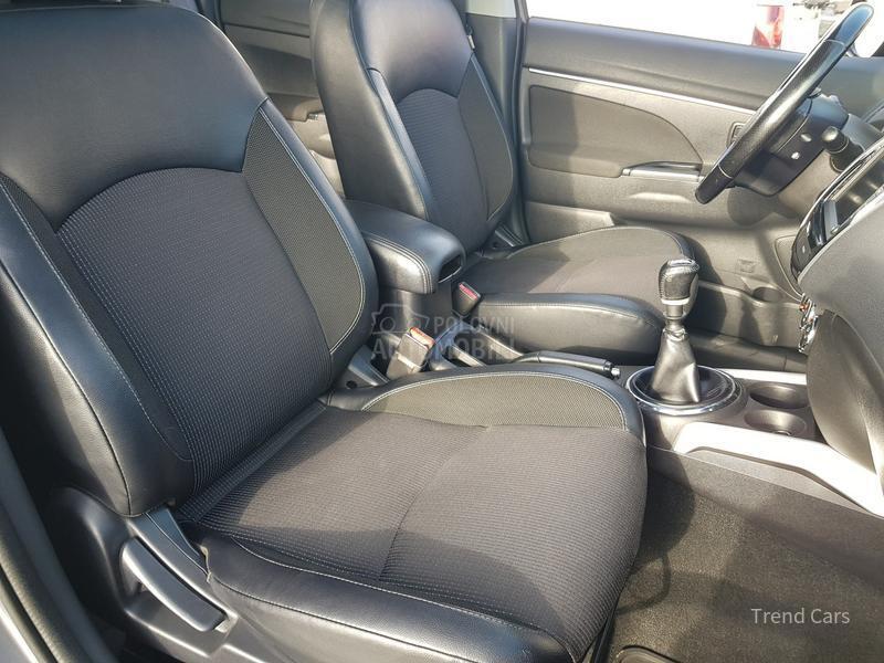 Peugeot 4008 1.6 HDI 4X4  N A V I