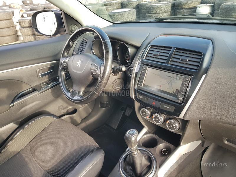 Peugeot 4008 1.6 HDI 4X4  N A V I