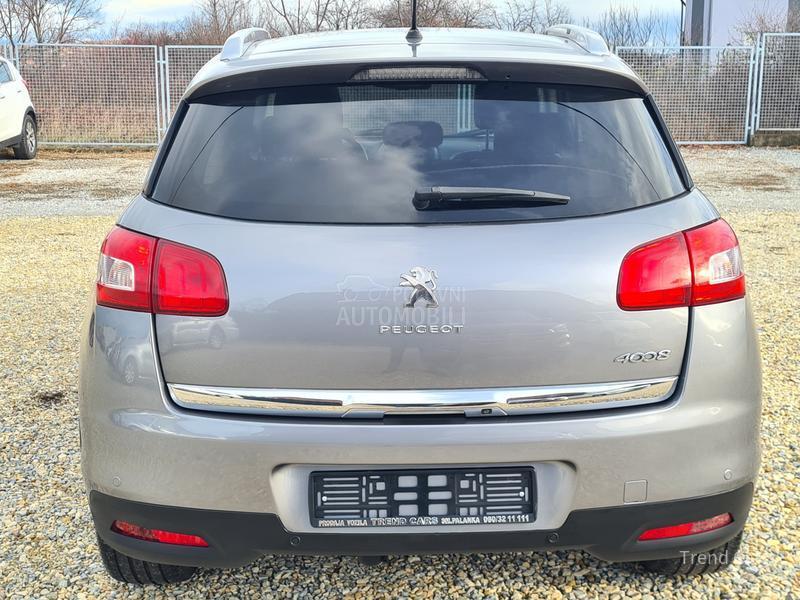 Peugeot 4008 1.6 HDI 4X4  N A V I