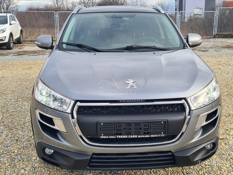 Peugeot 4008 1.6 HDI 4X4  N A V I