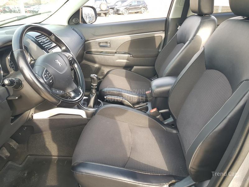 Peugeot 4008 1.6 HDI 4X4  N A V I