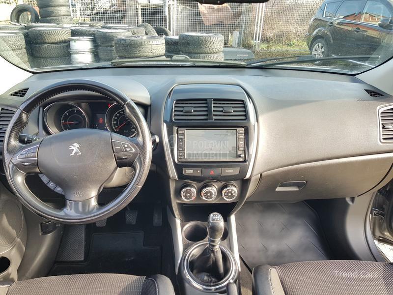 Peugeot 4008 1.6 HDI 4X4  N A V I