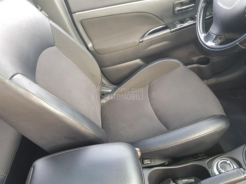 Peugeot 4008 1.6 HDI 4X4  N A V I