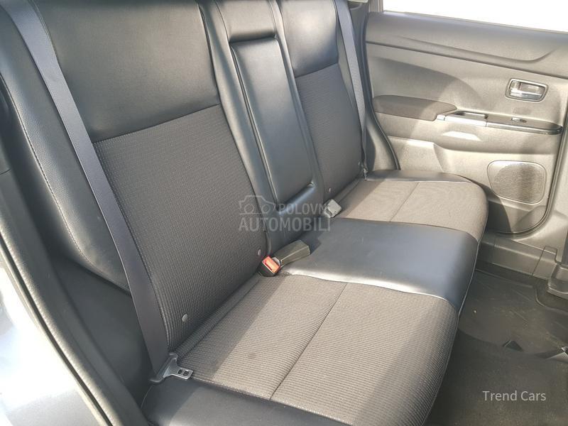 Peugeot 4008 1.6 HDI 4X4  N A V I