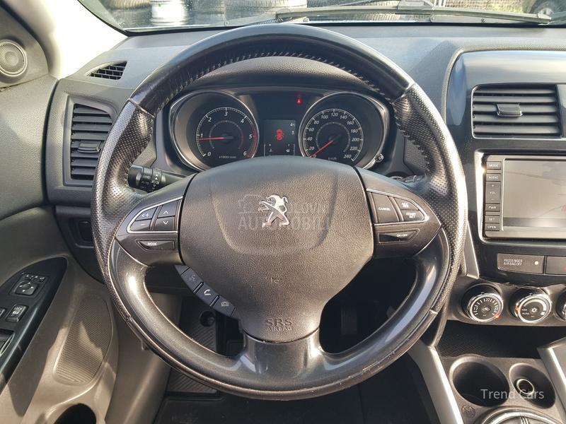 Peugeot 4008 1.6 HDI 4X4  N A V I