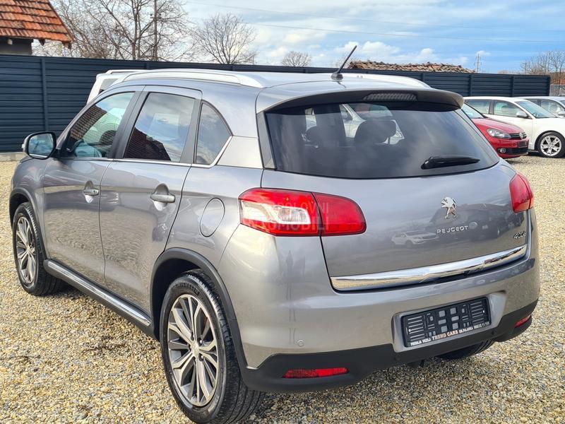 Peugeot 4008 1.6 HDI 4X4  N A V I