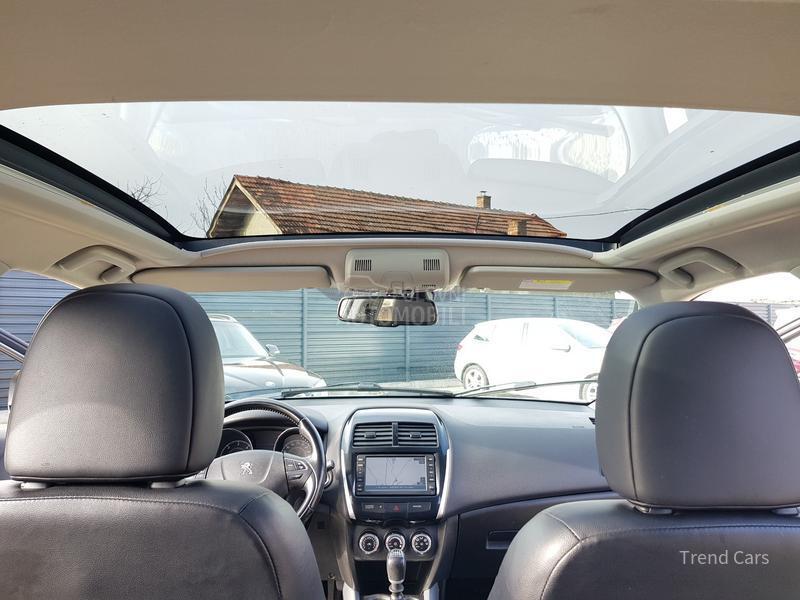 Peugeot 4008 1.6 HDI 4X4  N A V I