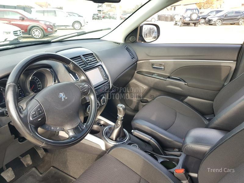 Peugeot 4008 1.6 HDI 4X4  N A V I