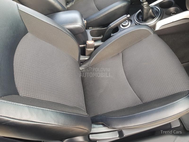 Peugeot 4008 1.6 HDI 4X4  N A V I