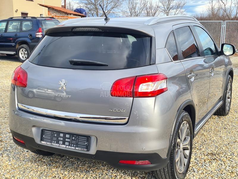 Peugeot 4008 1.6 HDI 4X4  N A V I