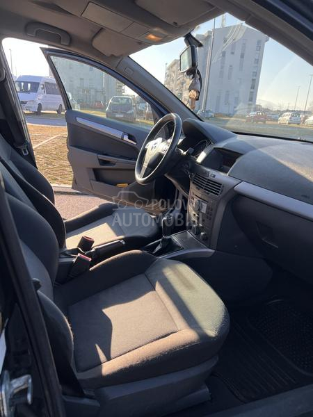 Opel Astra H 1.6 TNG