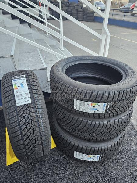 Dunlop 225/55 R17 Zimska
