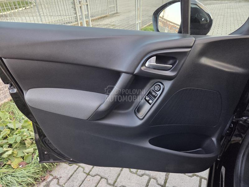Citroen C3 1.2b CH FABRlKA