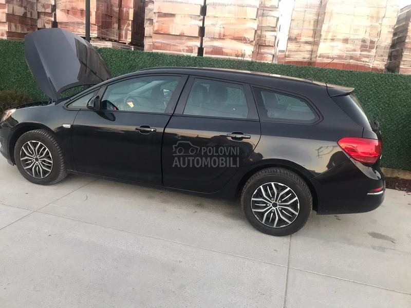 Opel Astra J 1.6 cdti