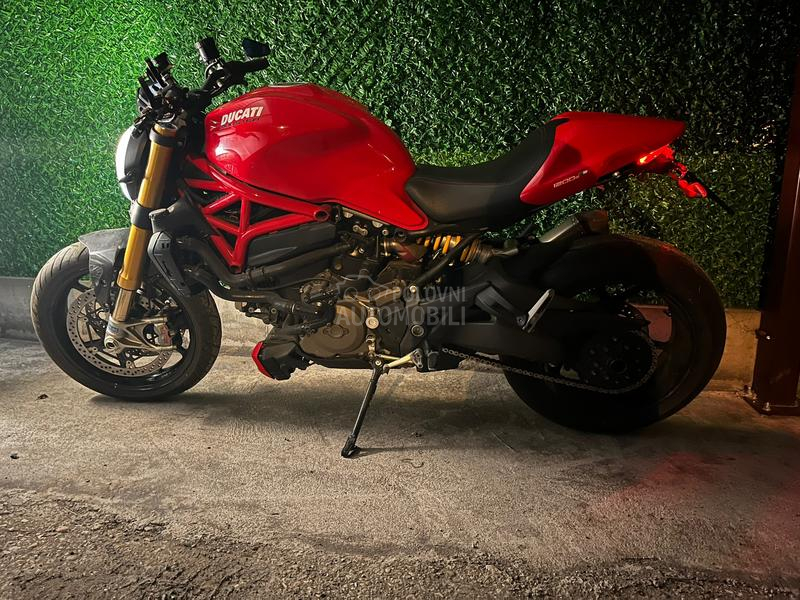 Ducati monster 1200s