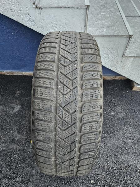 Pirelli 225/55 R18 Zimska