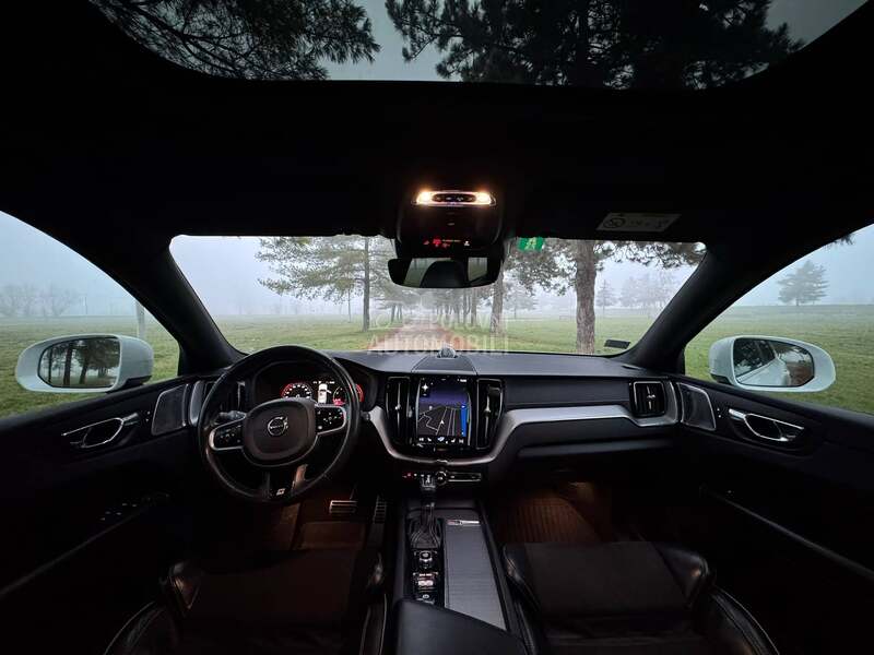 Volvo XC60 T5 awd R-design