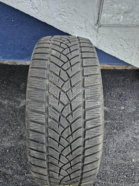 Goodyear 225/45 R19 Zimska