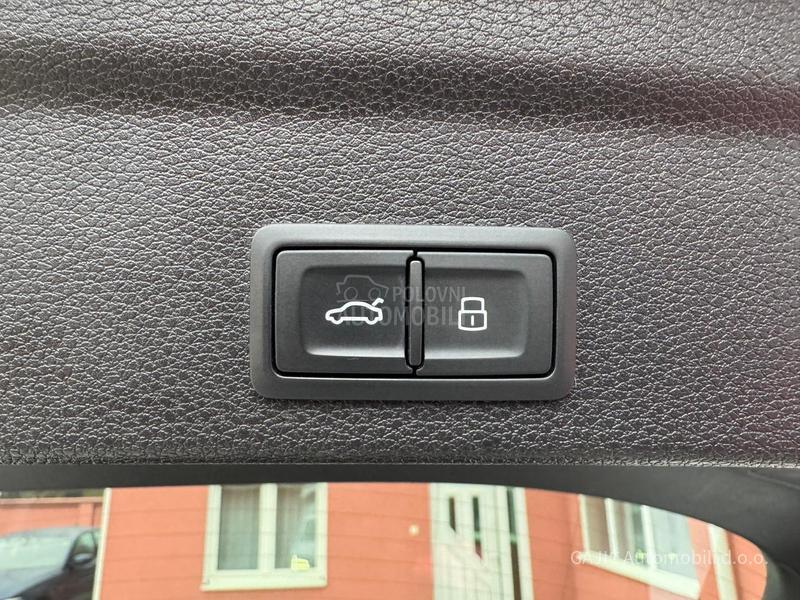 Audi Q3 2.0TDI S LINE