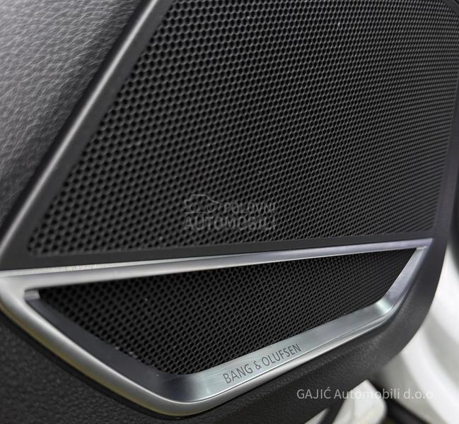 Audi Q3 2.0TDI S LINE