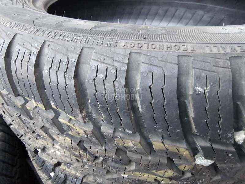 Nokian 185/60 R15 Zimska