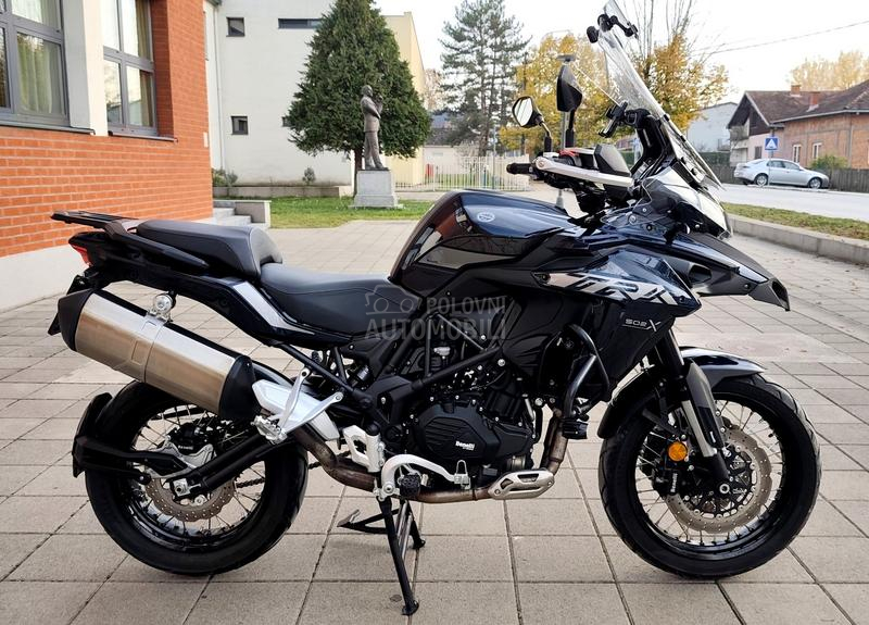 Benelli TRK 502X