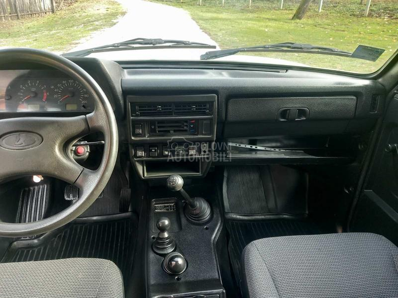 Lada Niva 1.7