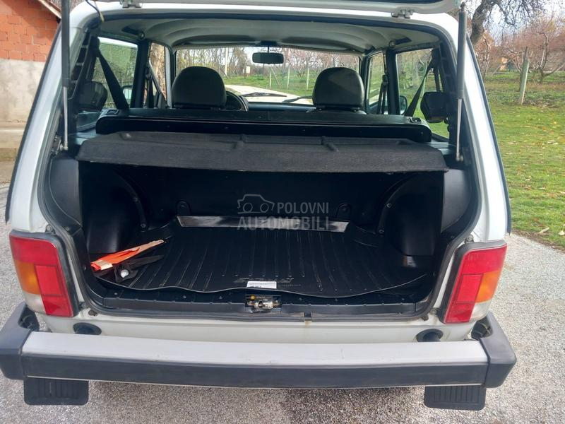 Lada Niva 1.7
