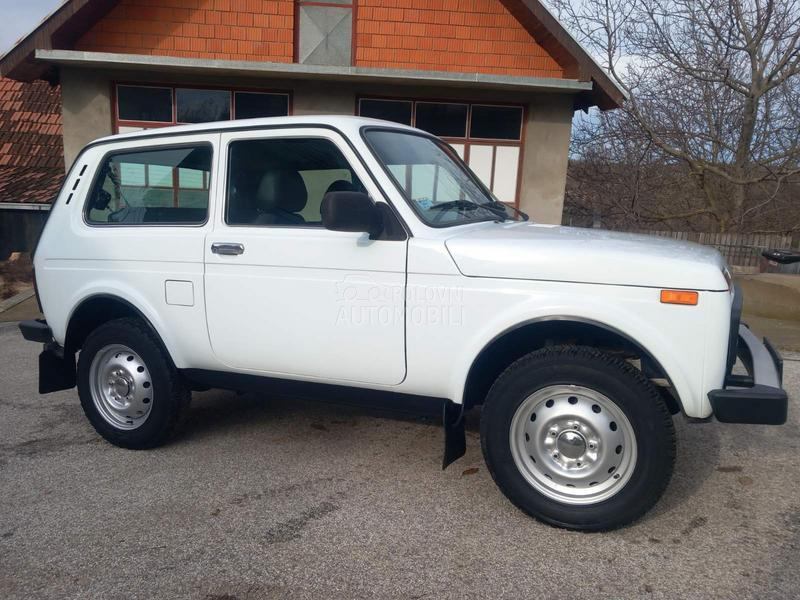 Lada Niva 1.7