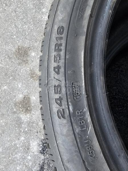 Dunlop 245/45 R18 Zimska
