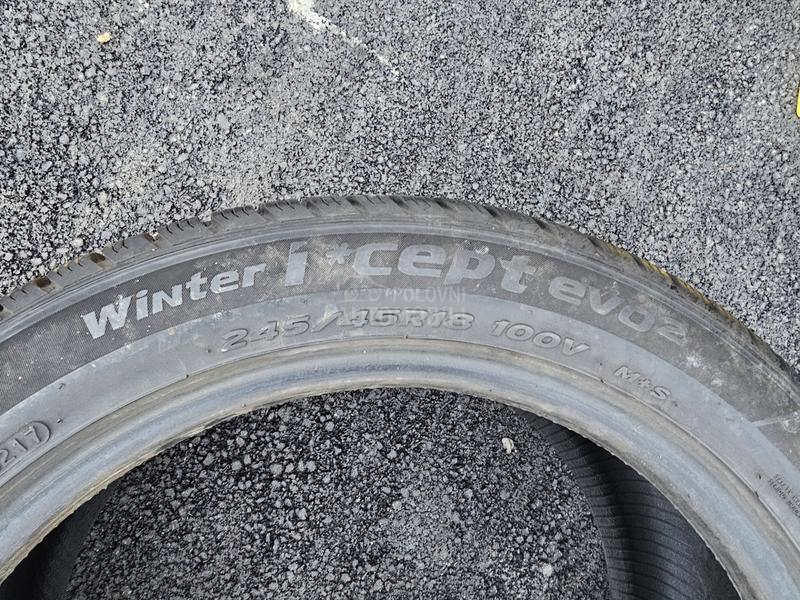 Hankook 245/45 R18 Zimska