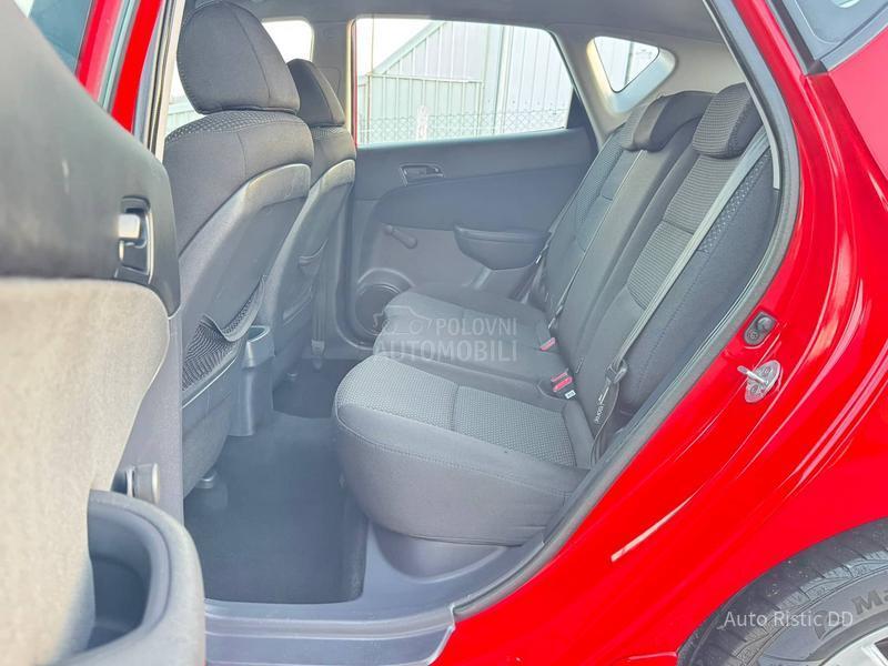 Hyundai i30 T O P  BESPREK0RAN