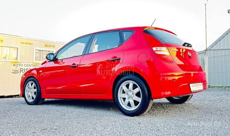 Hyundai i30 T O P  BESPREK0RAN