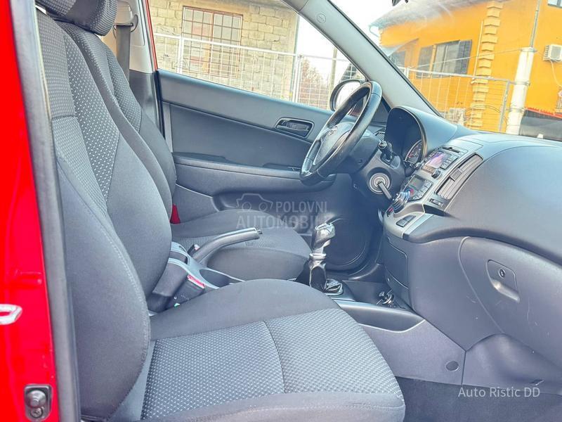 Hyundai i30 T O P  BESPREK0RAN